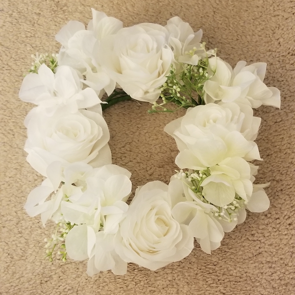 1- 12" Mini Rose Wreath
